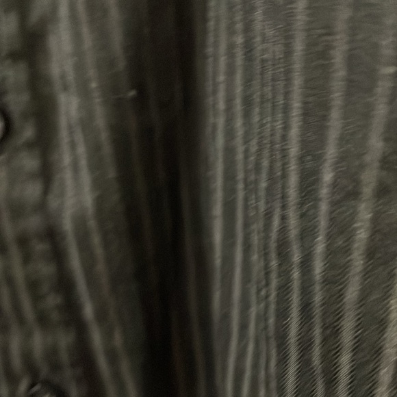 ROAR button up - Picture 3 of 5